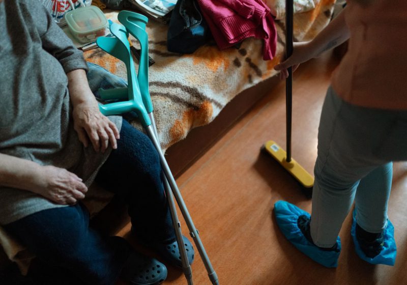 Hilfe beim Putzen der Wohnung
